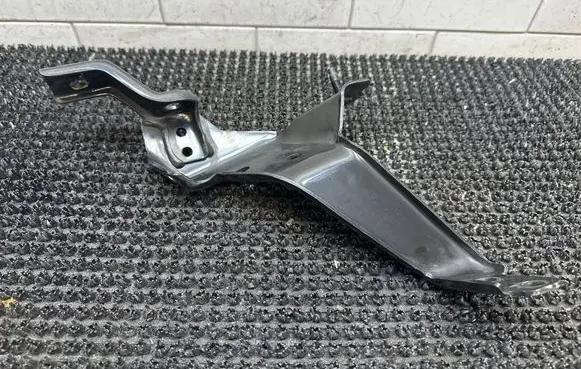 Infiniti QX60 L50 Power steering pump mounting bracket 