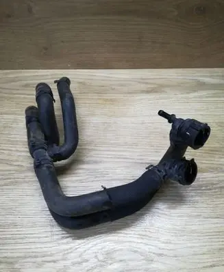 Volkswagen Golf V Engine coolant pipe/hose
