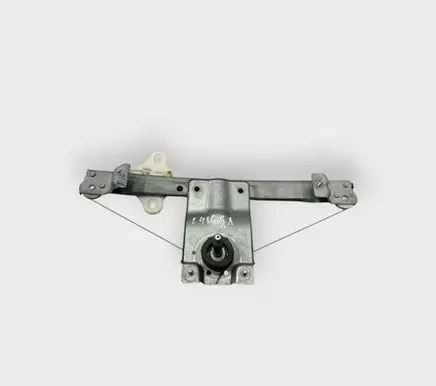 Renault Clio IV Rear door manual window regulator 827013204R 6220130950