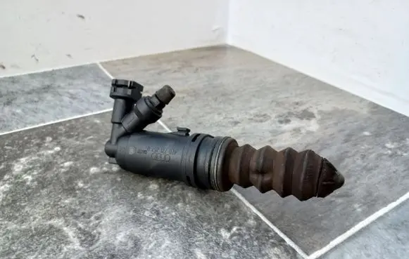 Audi A6 S6 C6 4F Clutch master cylinder 4F0721257B