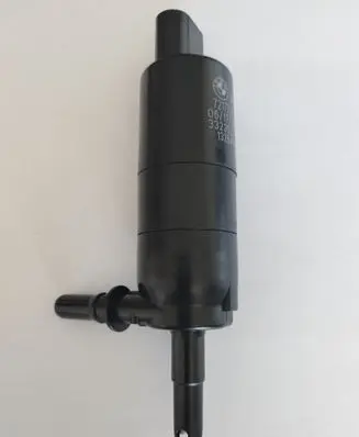 BMW X5 E70 Windscreen/windshield washer pump 721779202