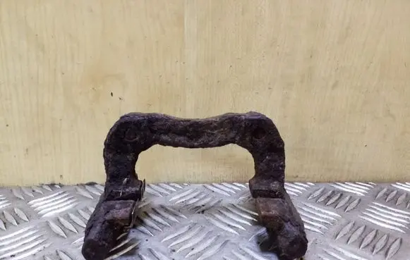Skoda Fabia Mk1 (6Y) Brake caliper pad carrier rear 