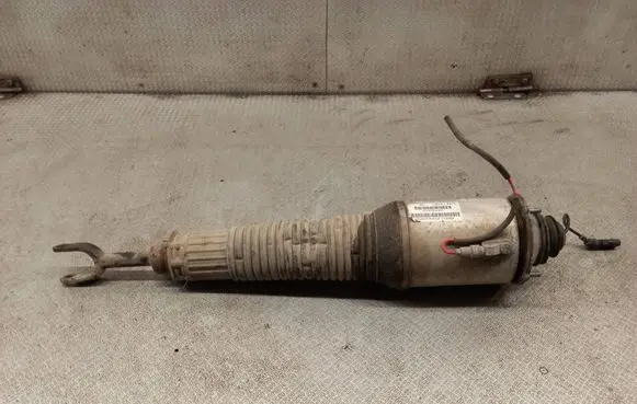 Audi A8 S8 D3 4E Front air suspension shock absorber 4E0616039T