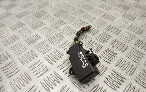 Skoda Superb B6 (3T) Seat heating relay 1Z0959772C