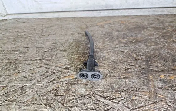 Land Rover Discovery 4 - LR4 Headlight washer spray nozzle LR015358 1008192