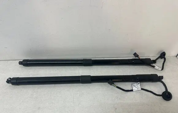 Volvo XC40 Tailgate strut 32296297 32296296