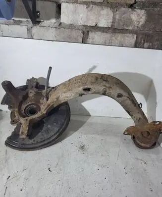 BMW X3 E83 Rear wheel hub spindle/knuckle 33303420501