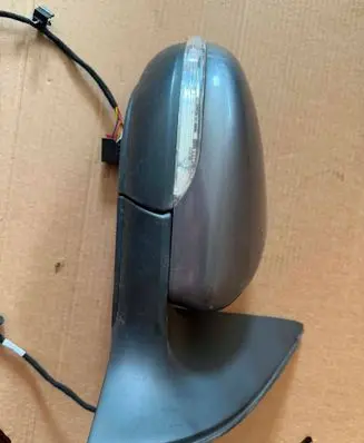 Volkswagen Golf VI Front door electric wing mirror