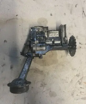 Renault Clio III Oil pump 8200307174 820030717 7700600532