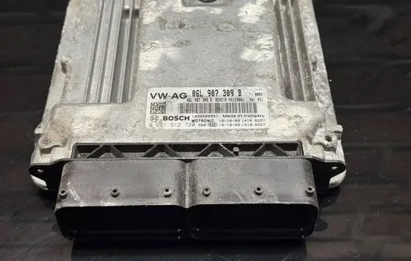 Audi A3 S3 8V Engine control unit/module 06L907309B 0261S12720