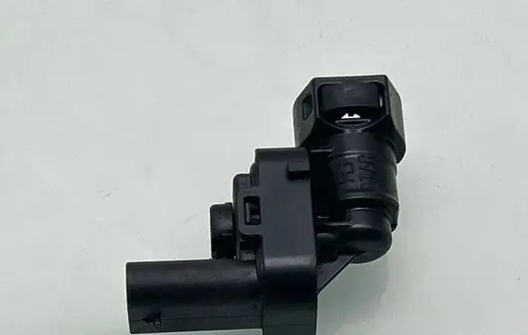 Volkswagen PASSAT B8 Air pressure sensor 5C0201733
