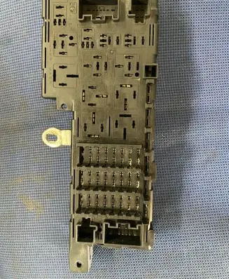 Volvo S60 Fuse box set 8678449 518788104