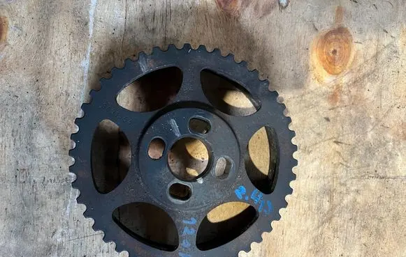 Volvo V70 Camshaft pulley/ VANOS 8631554