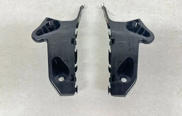 Mazda 2 Front bumper mounting bracket D23N500U1 D23N500T1