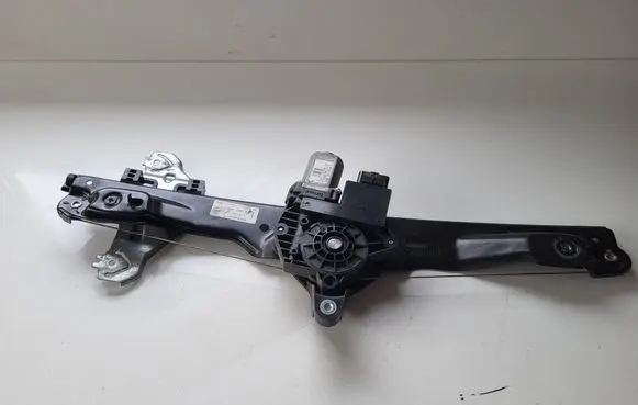 Nissan Qashqai Front door window regulator motor