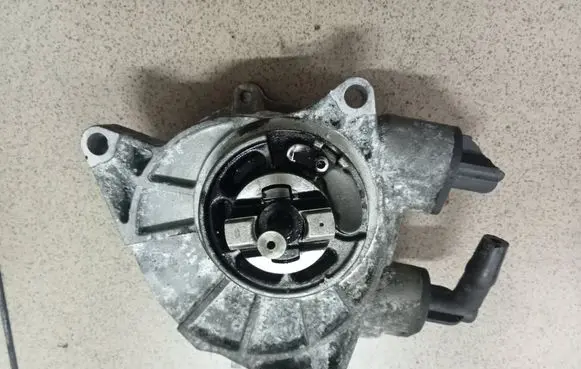 Opel Antara Vacuum pump 9140300110 25183189 12H11