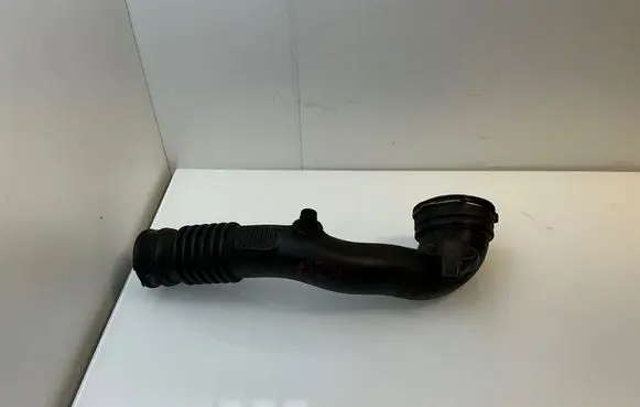 BMW 6 F06 Gran coupe Intercooler hose/pipe 8626487 7599042