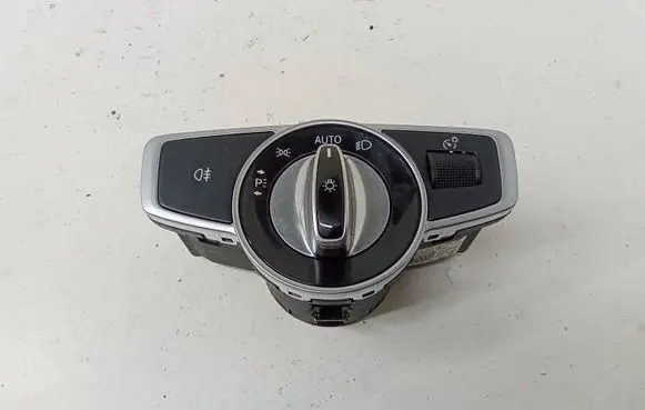 Mercedes-Benz C W205 Light switch A2059057007 10128761