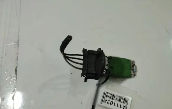 Mitsubishi Colt Heater blower motor/fan resistor 