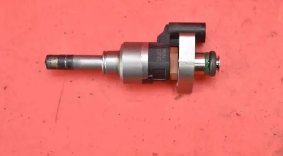 Opel Insignia A Fuel injector 180214-1
