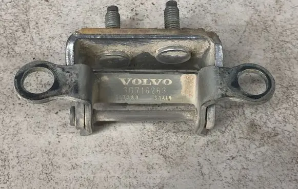 Volvo V50 Tailgate/trunk/boot hinge 30716263 22389