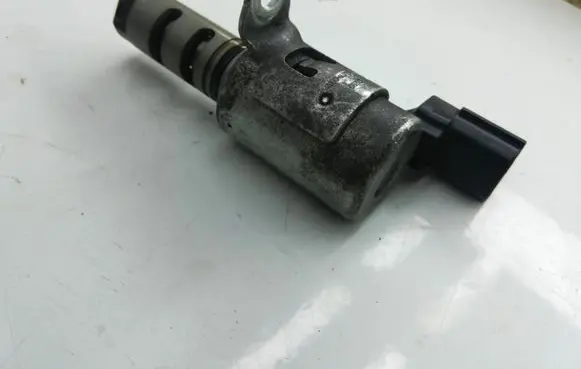Volvo S60 Camshaft vanos timing valve 4M5G6L713AE