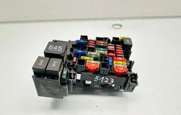 Volkswagen Touran III Fuse module 5Q0937615C 178480 07082018
