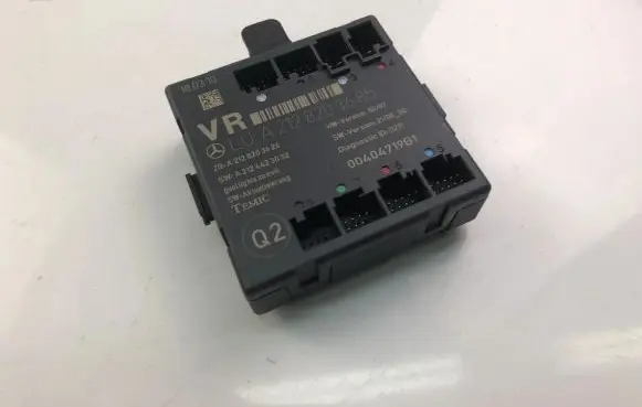 Mercedes-Benz E A207 Other control units/modules A2128203685