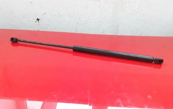 Hyundai Trajet Front bonnet/hood damper/strut NOCODE