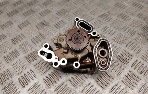 Alfa Romeo Stelvio Oil pump 04893614AC 04893615AA