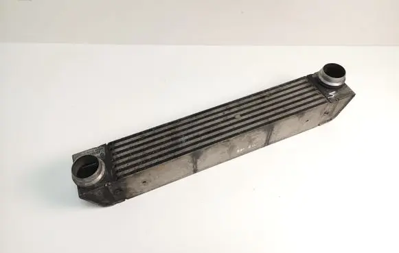 BMW 5 E60 E61 Intercooler radiator 7787446