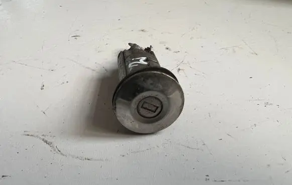 Mitsubishi Colt Front door lock (next to the handle) 