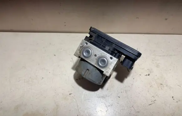 Skoda Octavia Mk3 (5E) ABS Pump 5Q0907379R 5Q0614517Q