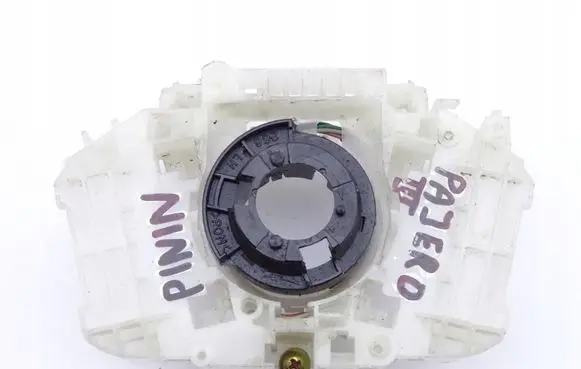 Mitsubishi Pajero Fog light switch 17B153