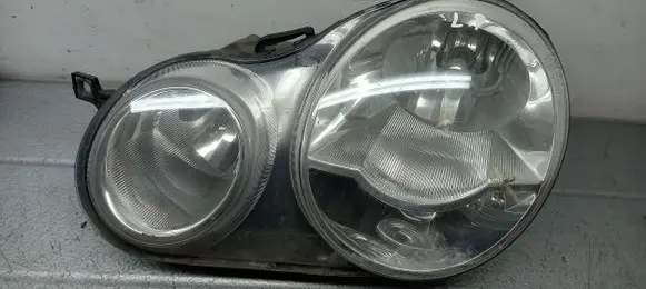 Volkswagen Polo Front reflector 
