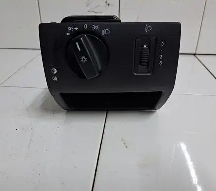 Mercedes-Benz A W169 Light switch 1695452204 32220202
