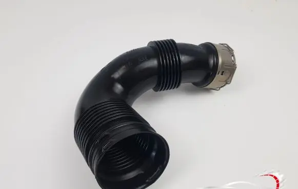 BMW M3 G80 Intercooler hose/pipe 8095812