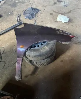 Chrysler Grand Voyager III Fender