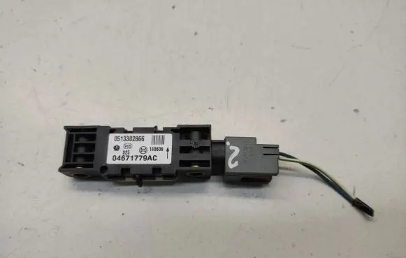 Chrysler 300 - 300C Airbag deployment crash/impact sensor 04671779AC 0513302866