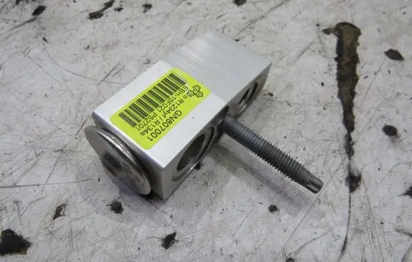 Opel Astra K Air conditioning (A/C) expansion valve GMAUTO4574097