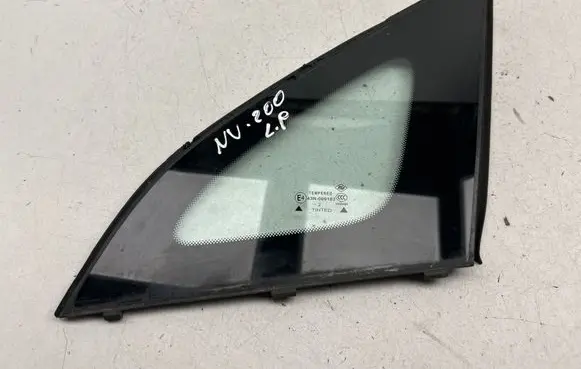Nissan NV200 Rear vent window glass 43R000183 E000989