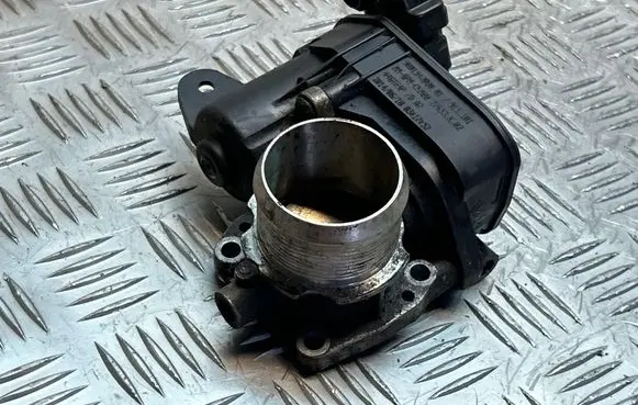 Peugeot 308 Throttle body valve 9801942080