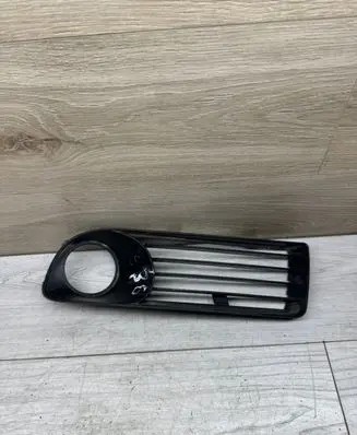 Seat Alhambra (Mk1) Front fog light trim/grill 7M7853683A D7RVA