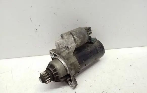 Volkswagen PASSAT B7 Starter motor 02M911024C