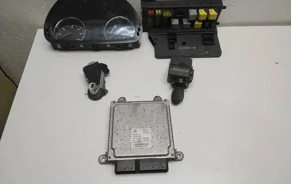 Mercedes-Benz Sprinter W906 Engine ECU kit and lock set A6519007902 A9069008600 A9069005800