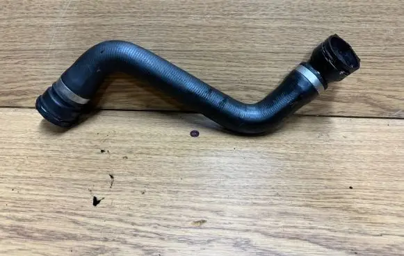 BMW 5 F10 F11 Engine coolant pipe/hose 7809821 126784148
