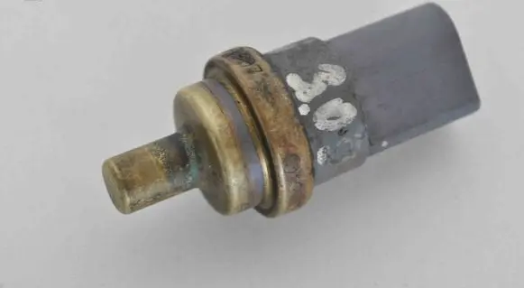 Volkswagen Phaeton Oil temperature sensor 06A919501A