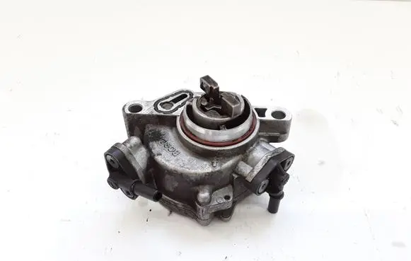 Ford Focus Vacuum pump 9684786780