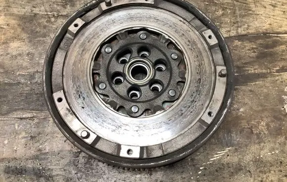 BMW 3 E90 E91 Dual mass flywheel 7594444