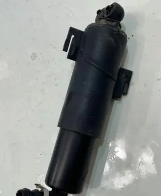 Audi A5 8T 8F Headlight washer spray nozzle 8T0955102